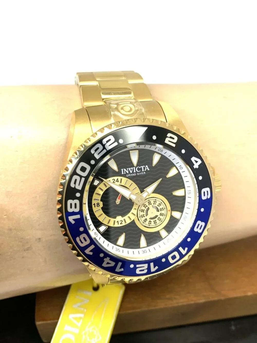 Invicta Men's Watch 47303 Grand Diver Swiss Automatic Blac Dial Gold Steel 47mm